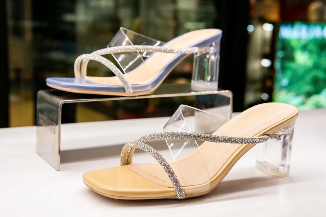 ysl口红礼盒限时抢购,ysl圣罗兰口红零元购