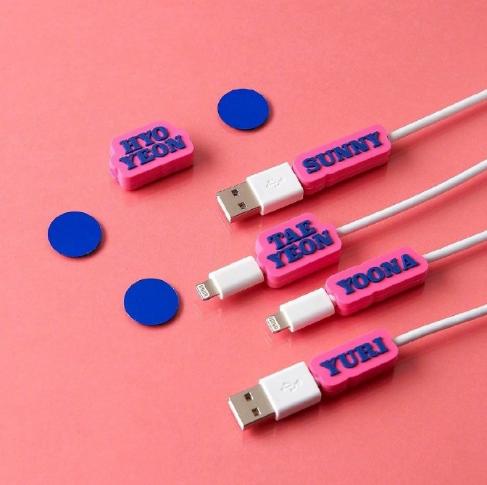 SM公司又出周边，赚钱就不忘fx，威神v不配拥有姓名？