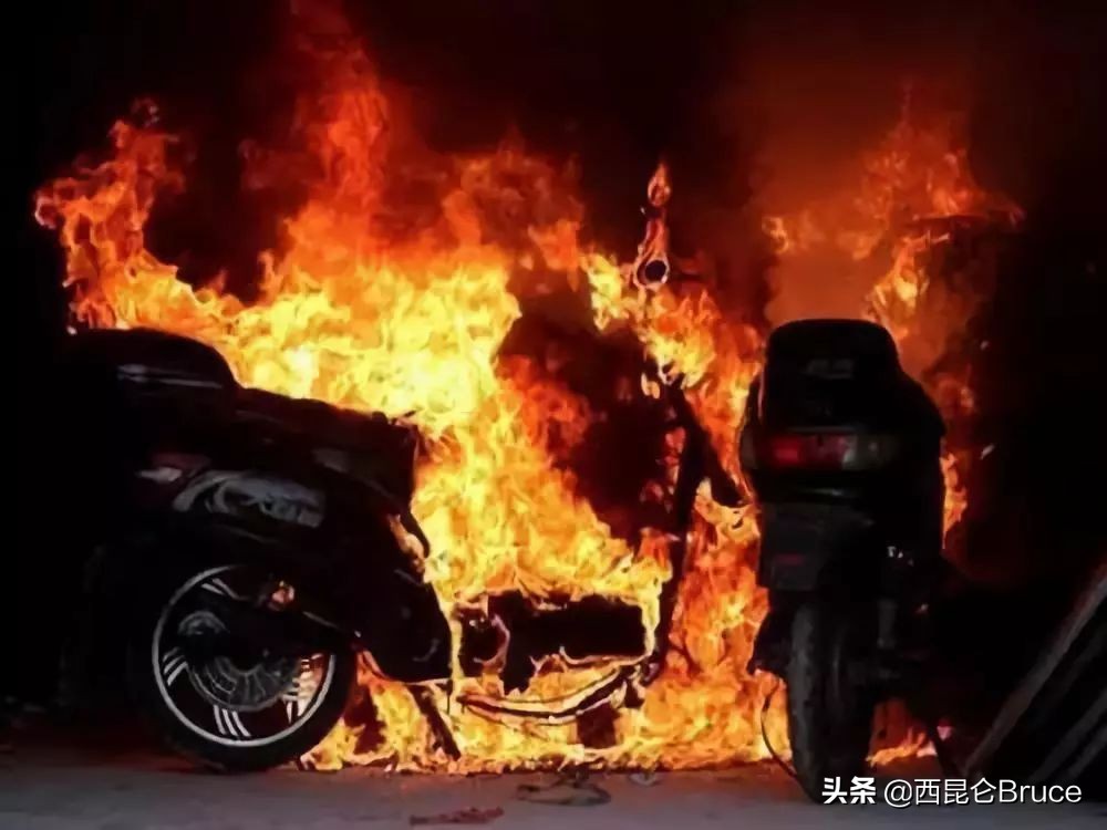 上海电动车充电爆炸,电动车电瓶什么情况下爆炸呢