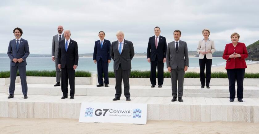 欧洲杯爆冷，默克尔质疑与氛围有关，匈外长：快学我们打中国疫苗