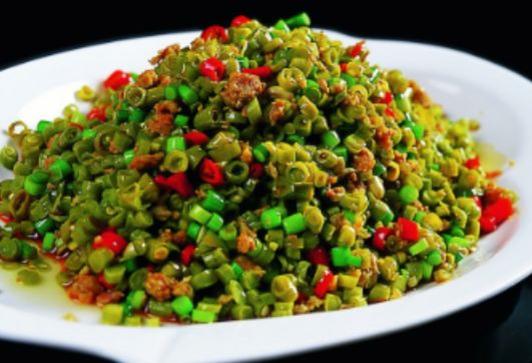 为什么做的酸豆角有涩味,酸豆角一般炒几分钟就熟了