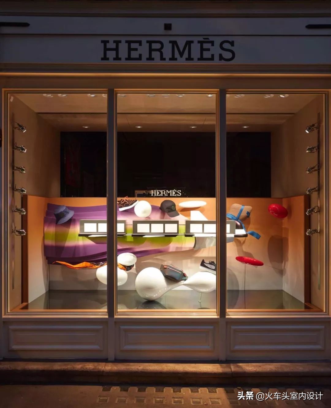 爱马仕2023橱窗设计最新款,爱马仕2022橱窗设计效果图