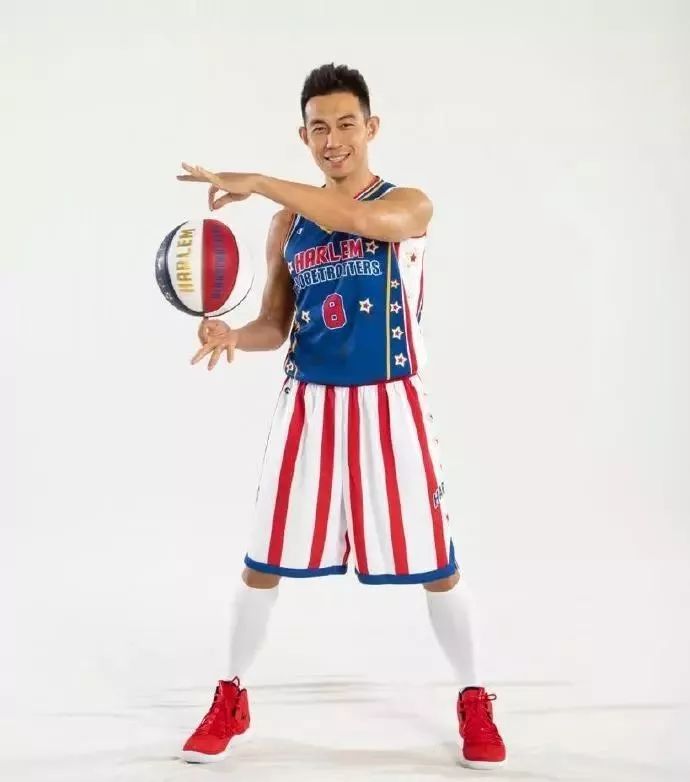 中国花式篮球领军视频,中国花式篮球第一人姜山