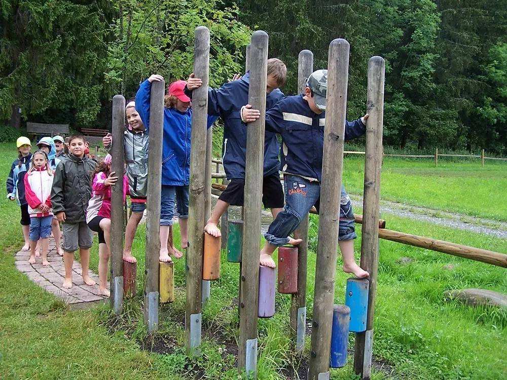 德国华人日常生活,光鲜亮丽的外表穷困潦倒的生活