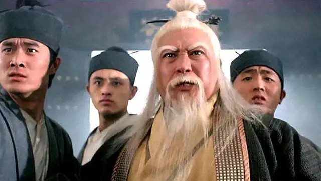 颧骨高的女人杀夫不用刀,女人颧骨高杀夫不用刀下一句