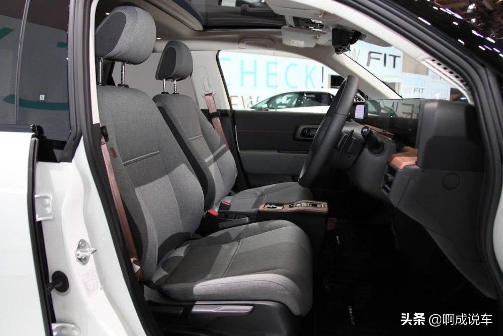 本田抢了铃木“电动奥拓”，与保时捷相同的四轮独悬，竟用单踏板