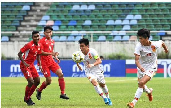 连大学校队也输的这支国足终于赢球了,球迷:下一场现原形!