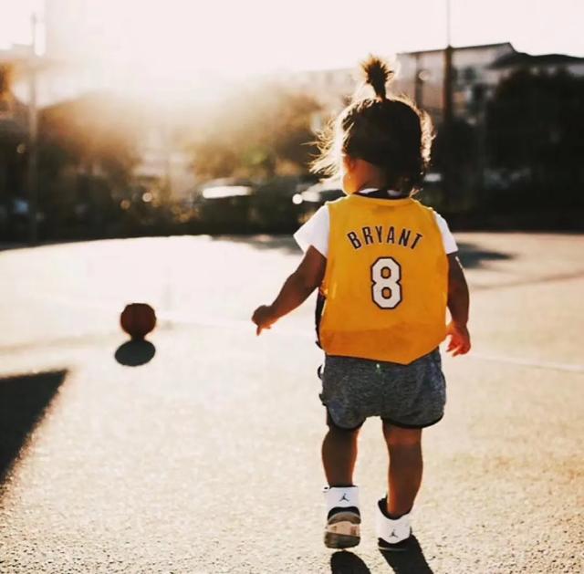 卡通篮球情侣头像,篮球运动员卡通头像