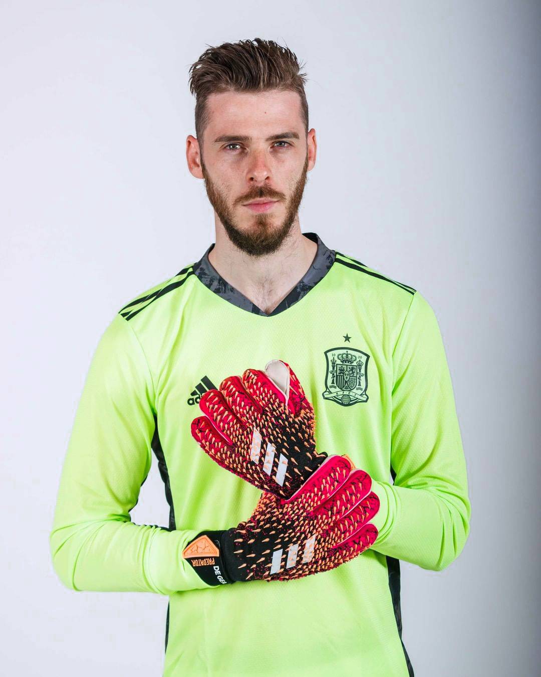 现役中后卫足球年轻小将盘点,足球场上现役最骚的球员