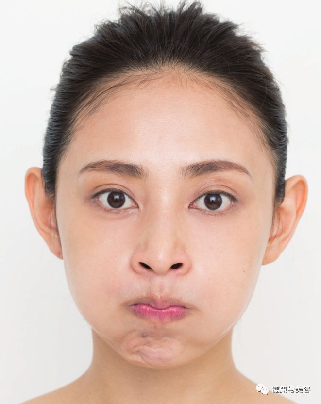 薛凯琪法令纹,薛凯琪保养秘诀每天敷面膜