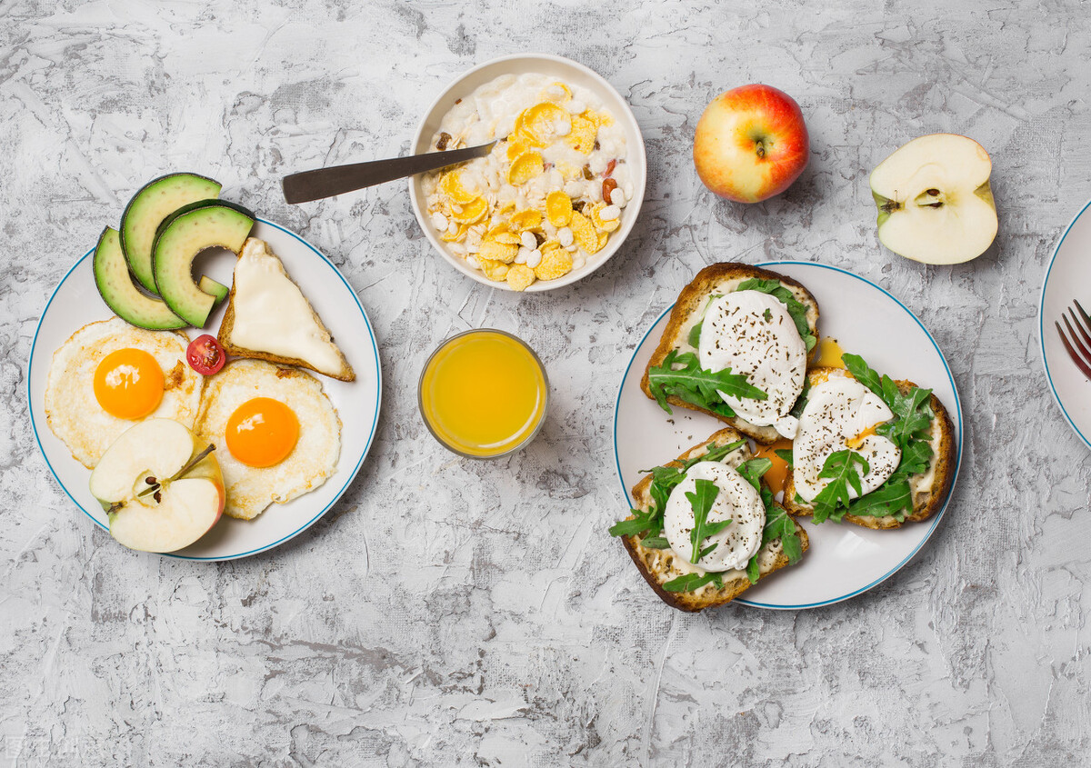 糖尿病的治疗原则应遵循早筛早治,简述糖尿病人的营养治疗原则