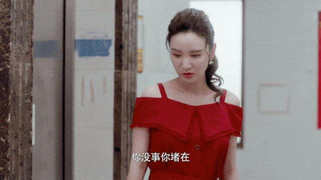 关于她的每场撕X,都会走向同一个神奇结局