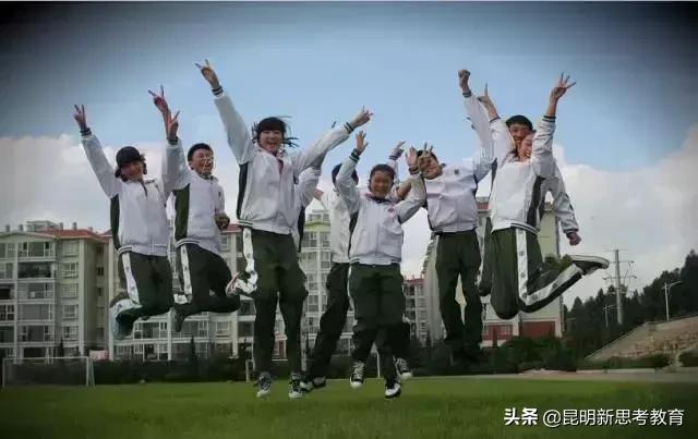 昆明各学校校服,昆明淡紫色校服的学校有哪些