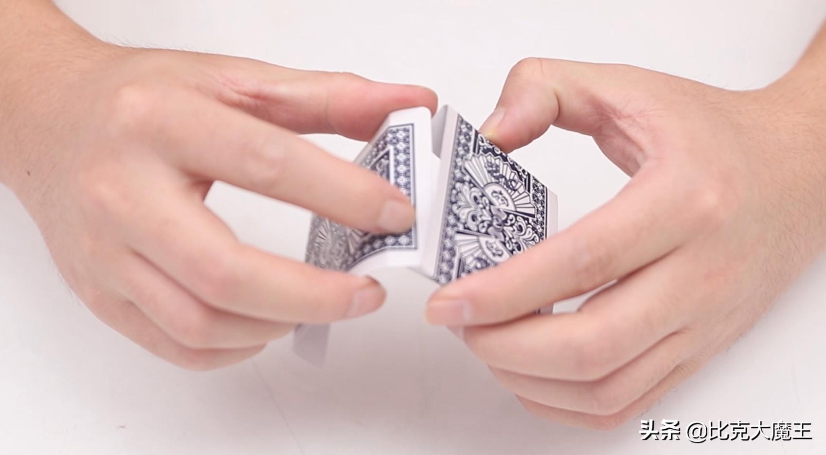 旧扑克牌别扔了，教你做解压圆球，拿到手就想玩，大人小孩都喜欢