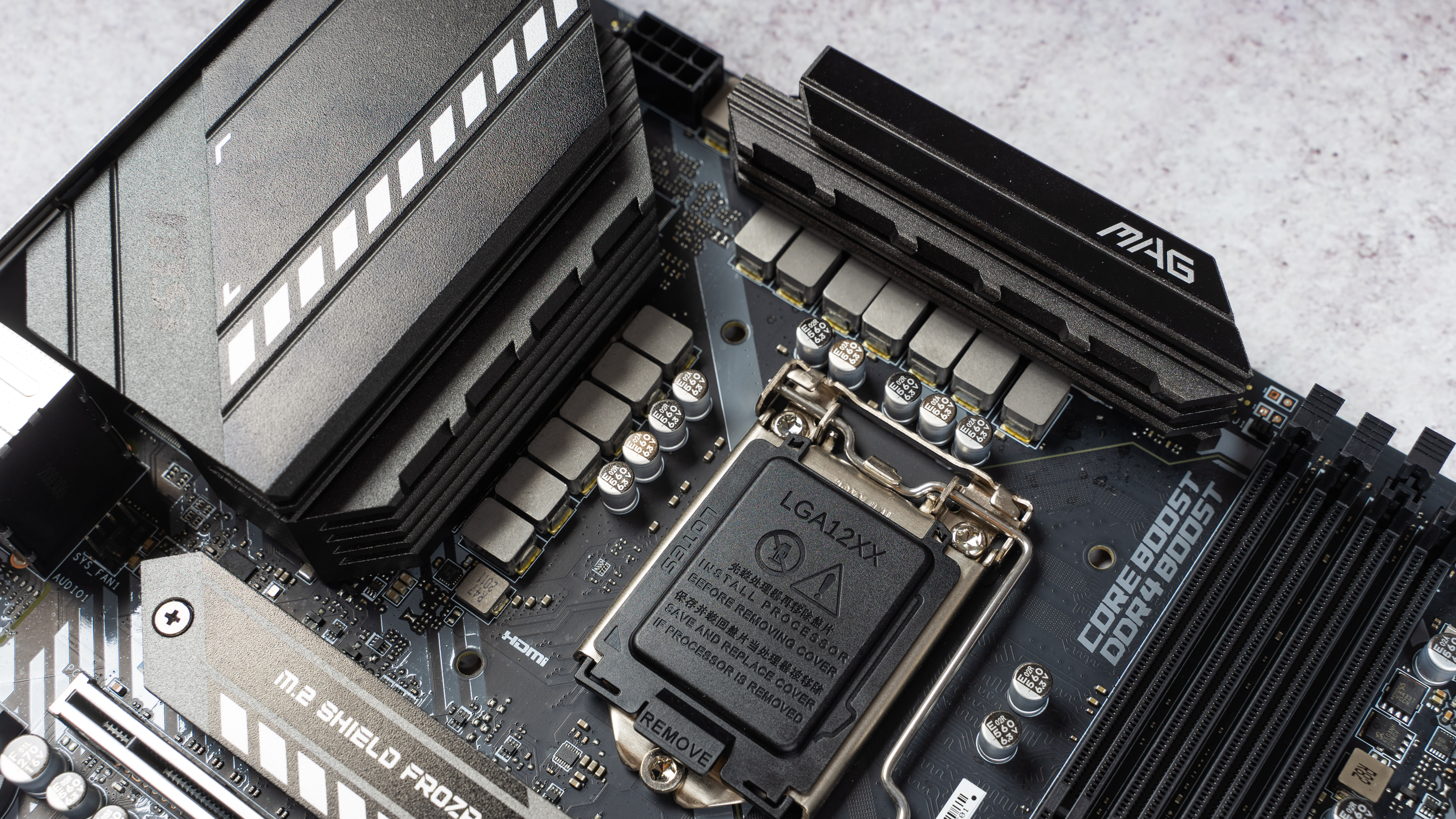 无显卡主机可以装显卡吗,无显卡主机自己怎么装显卡