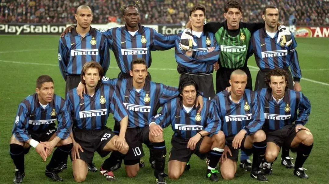 足球新赛季球衣宣传片,足球球衣广告