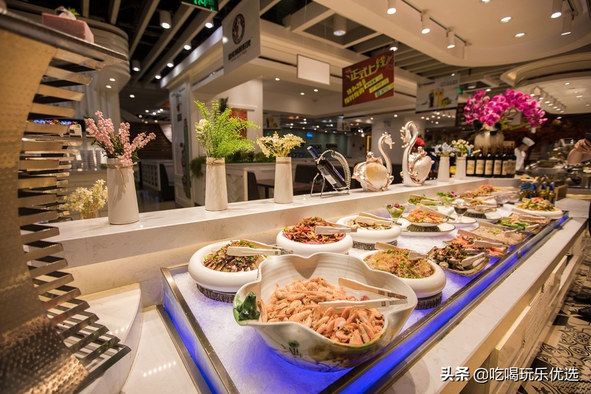 沈阳阿尔卑斯自助：海鲜、丰富的披萨＆肉类、精致甜点＆水果...