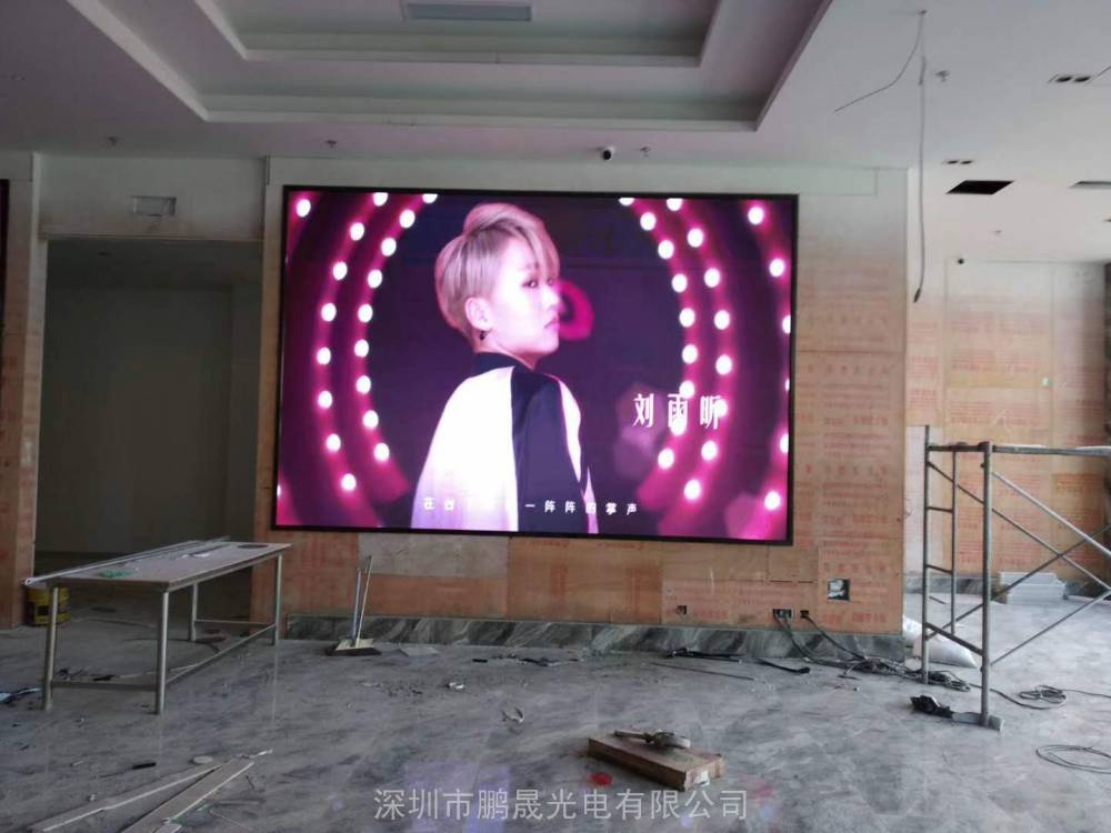 室内p2.5全彩高清显示屏价格,室内p2全彩led显示屏现场实拍