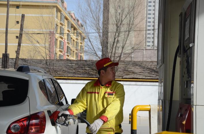 加油站员工每月工资4000,上海加油站员工工资一年十几万