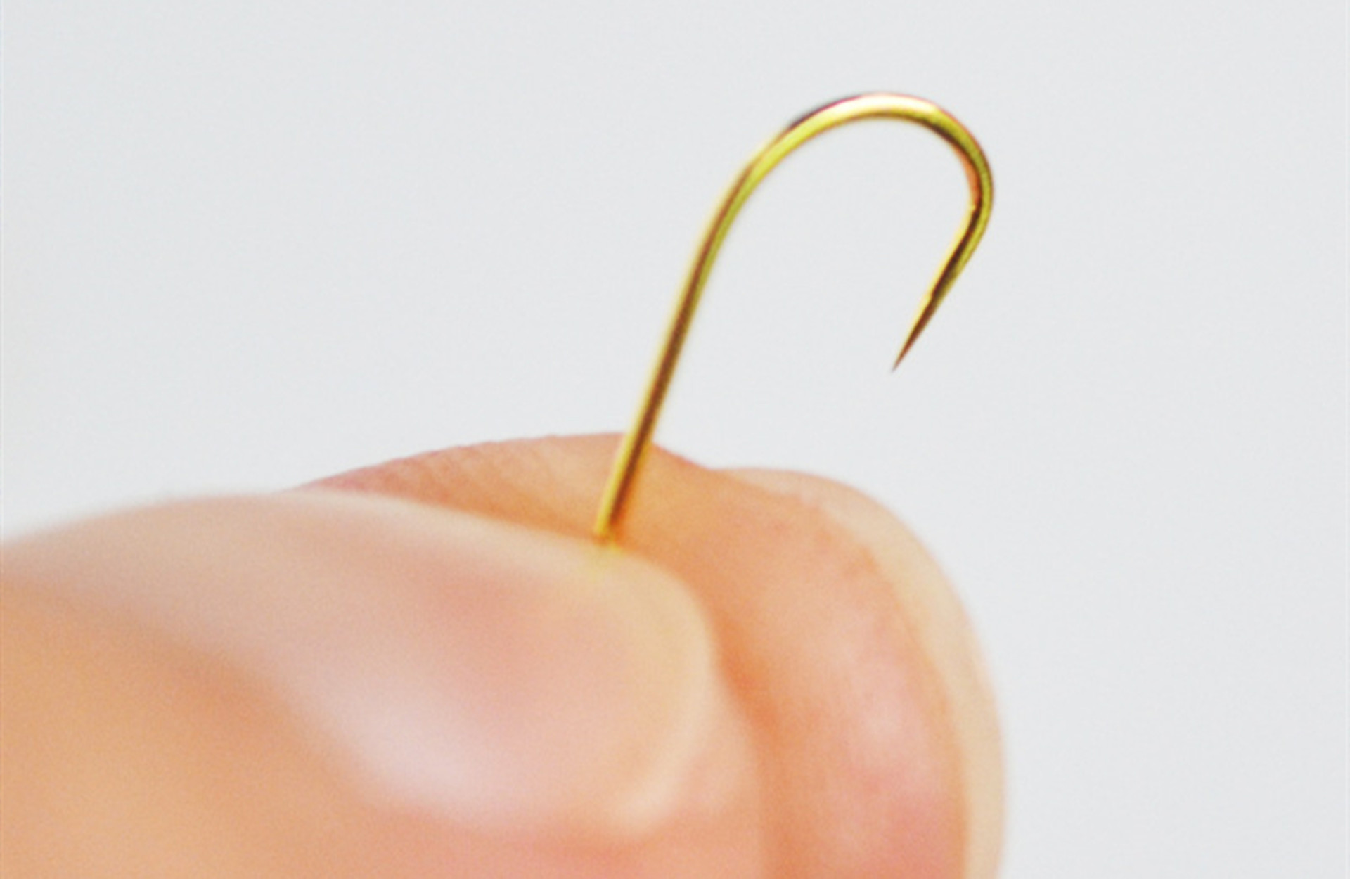 野钓选择什么鱼钩可以大小兼顾,如何钓鱼时选择正确的大小鱼钩