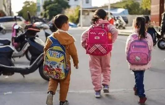 上海接送孩子放学钟点工走俏,新型职业上海接送孩子放学钟点工