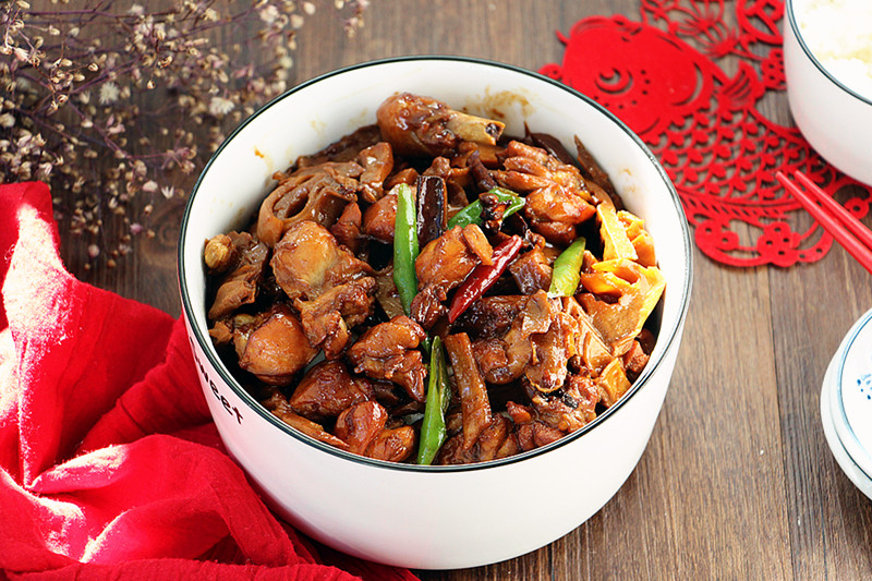 笋干焖腊鸡腿,笋干焖鸡图片