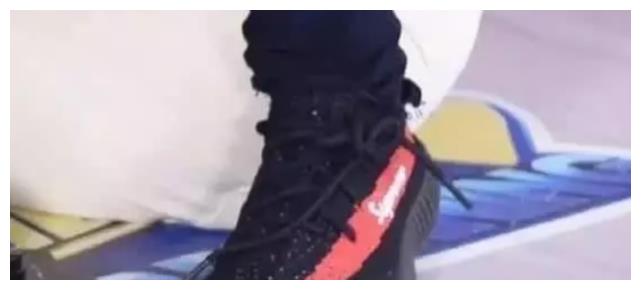 张馨予网购被骗,唐艺昕张馨予