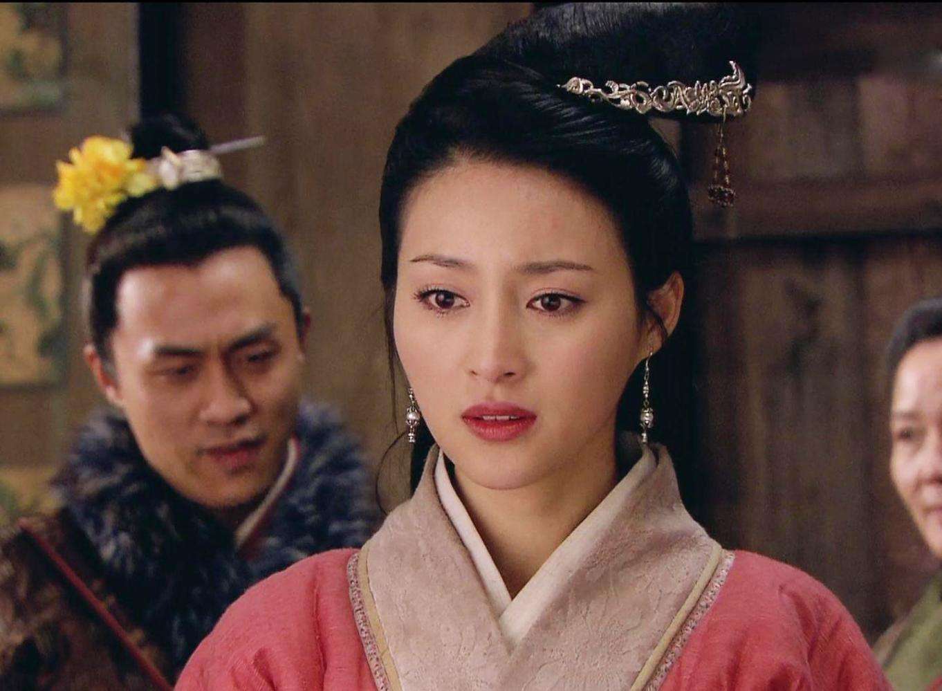 陈经济一生：贪花恋色，*香偷**窃玉，挥霍败家，终成刀下鬼