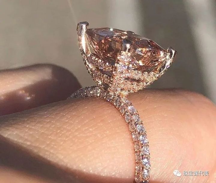 复刻表仿钻与真钻对比,如何分辨真钻和假钻的方法