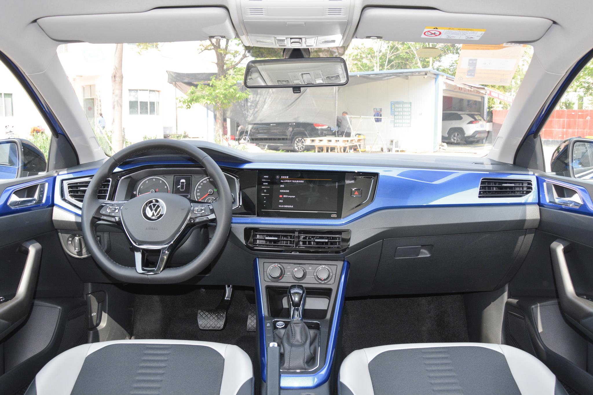 大众polo2015年1.4l自动豪华版二手车,大众polo1.4手动低配二手价