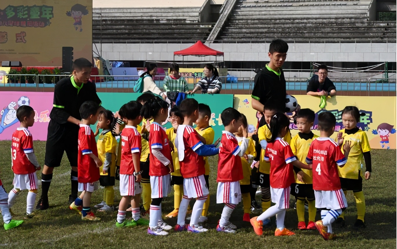 市少儿足球联赛圆满举办,乐山幼儿足球联赛