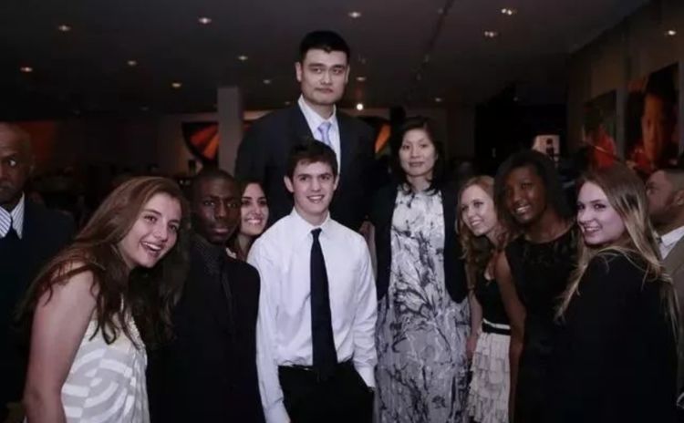 姚明老婆叶莉现状如何,姚明妻子叶莉现状