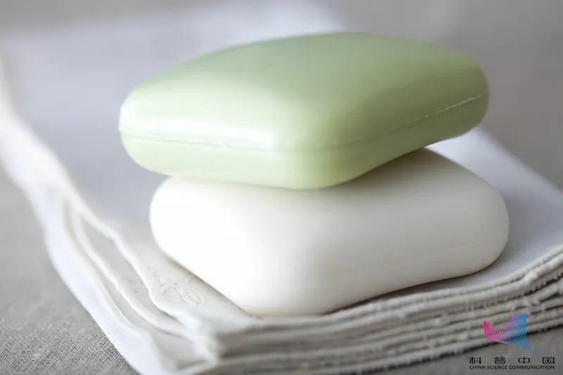 *裤内**总是脏脏的？三角or四角，哪个更好？终于清楚了…