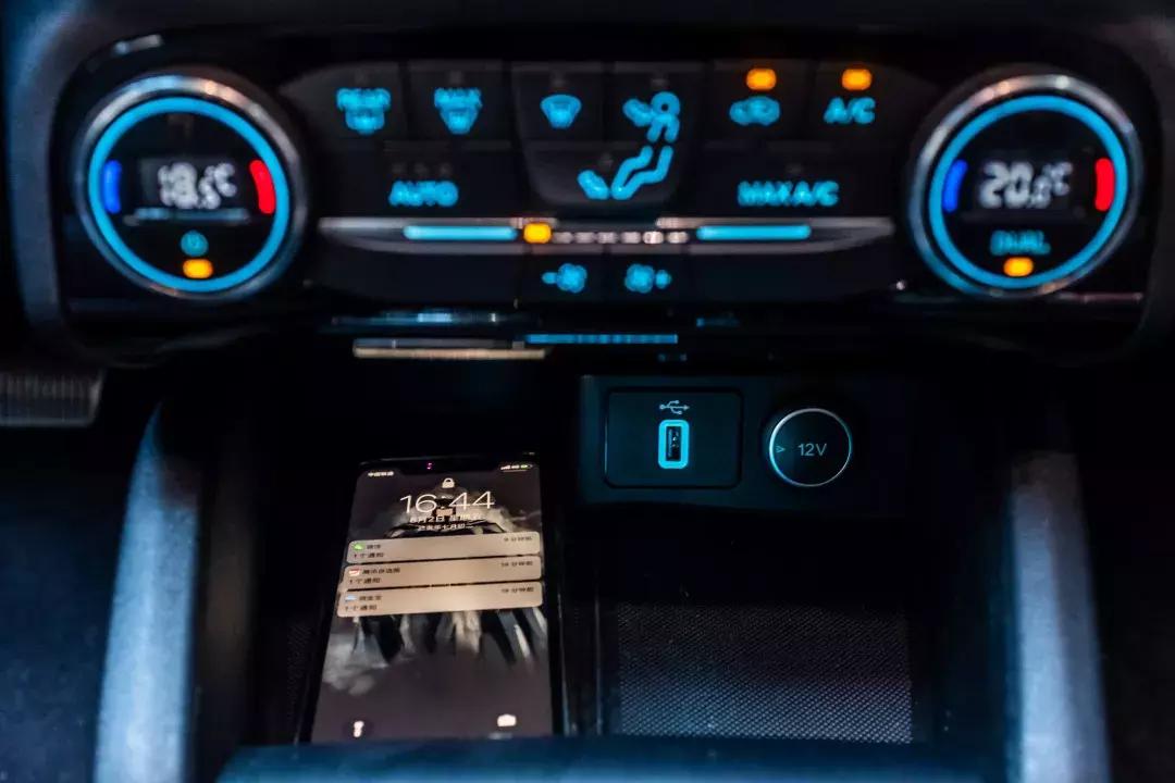 试驾福克斯rs越野,试驾测评福特福克斯最新款