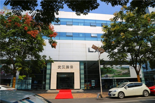 现代时尚办公家具设计方案,新式办公室家具