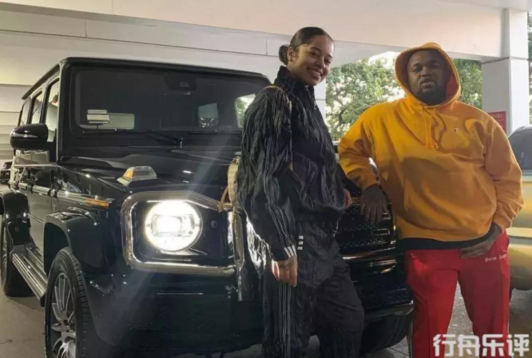 ellamai姝屾墜浠嬬粛,鑻卞浗姝屾墜ellamai涓庡鍥惧