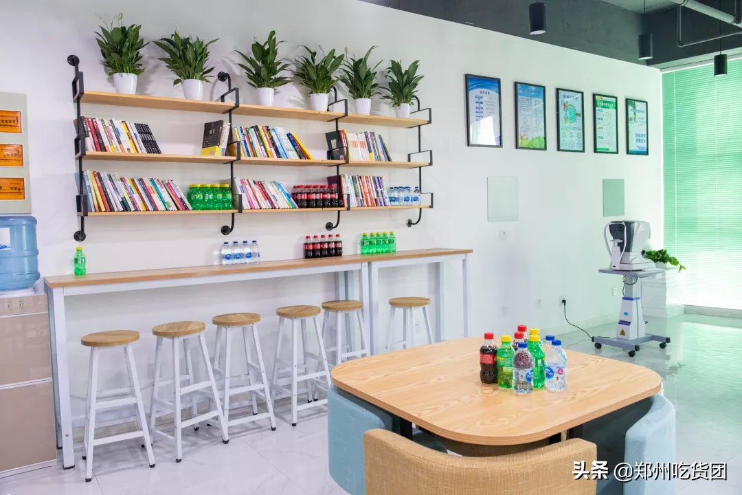 眼镜店无限城,个性镜架附近眼镜店