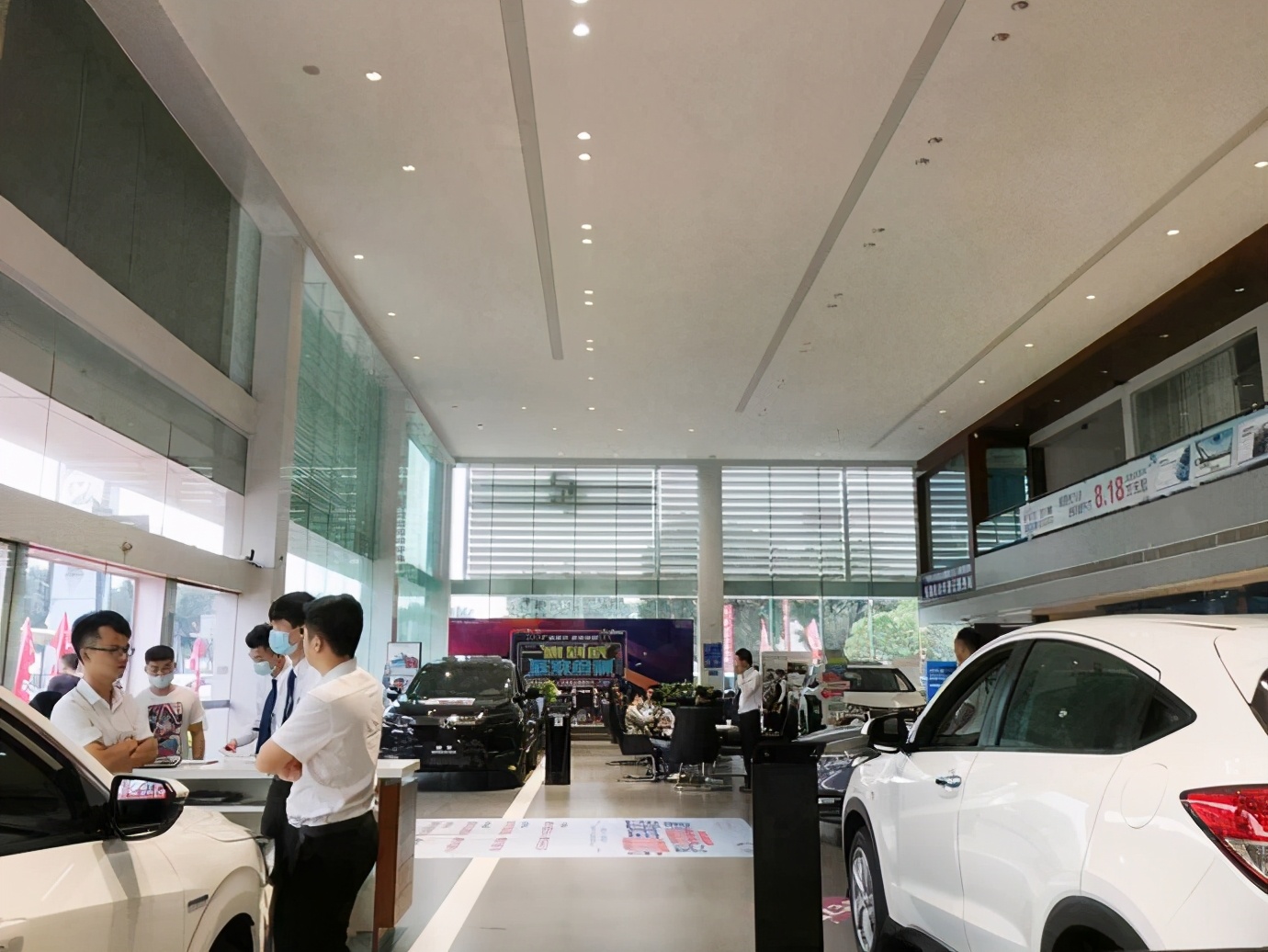 上市3个月，飞度卖得好吗？走访4S店，发现加价新玩法