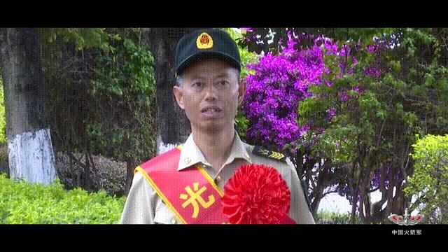 以无名铸威名，长剑问天背后的英雄……