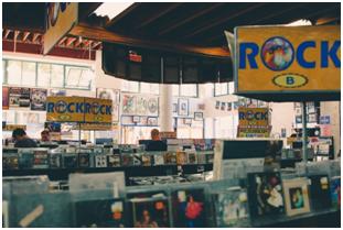 碟片的大小都是一样的吗,dvd光盘比cd盘直径大吗