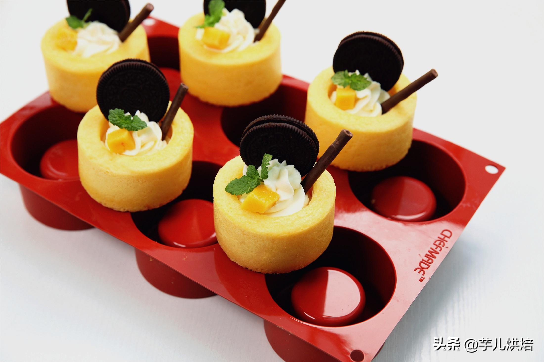 如何做杯子蛋糕好吃,5分钟就可以做好的杯子蛋糕