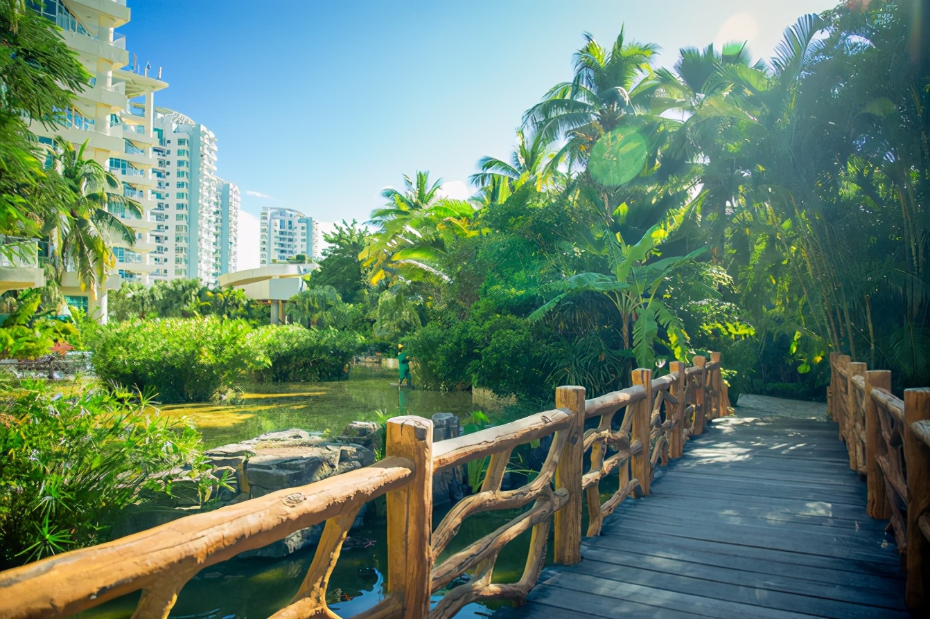 三亚无边际泳池网红酒店,三亚别墅酒店带私人泳池