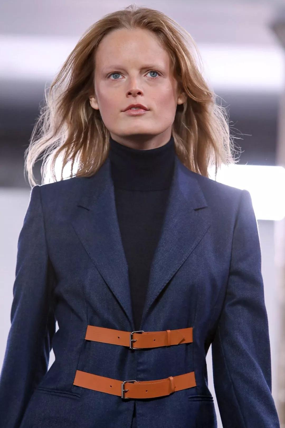 等疫情过后穿上漂亮的衣服,等疫情过后去赏花