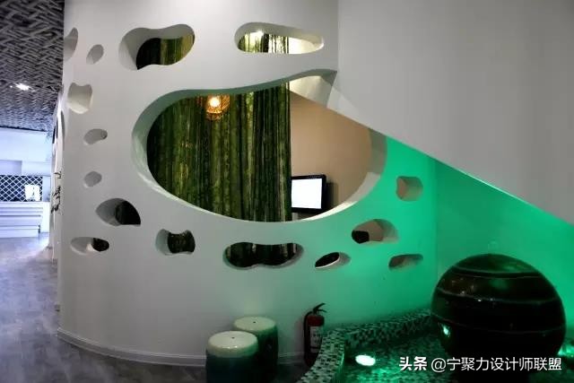 功能在左，美感在右，这家婚礼会所满足了我对幸福的一切幻想