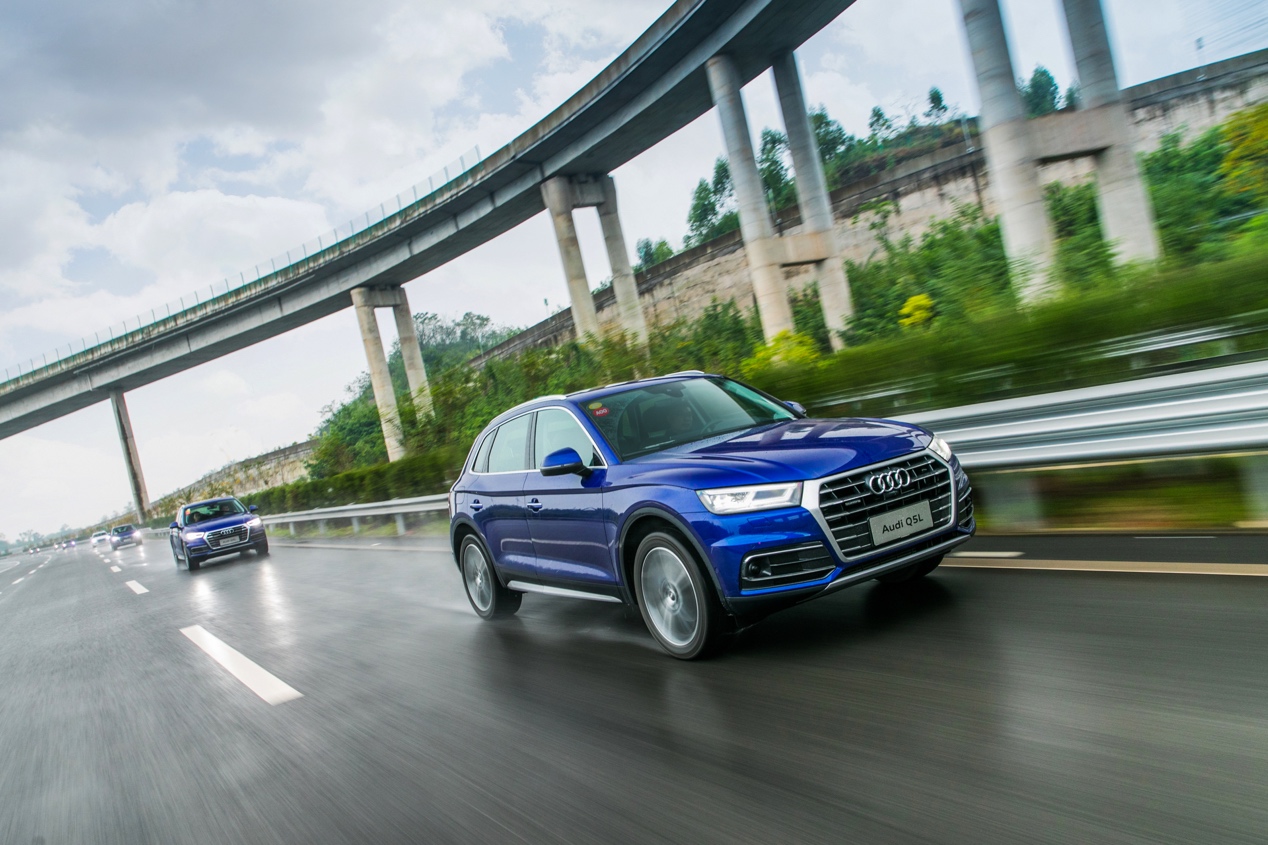 抄底全新奥迪q5l有多爽,真的是性价比之选试驾全新奥迪q5l