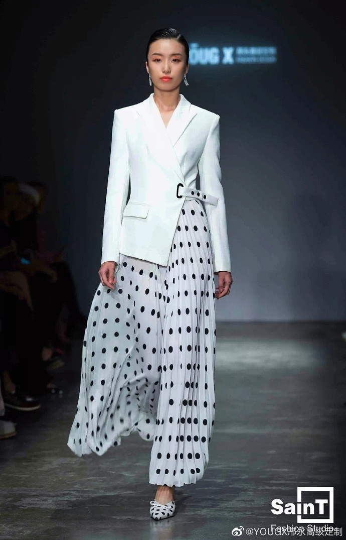 景甜杨幂代言,景甜巴黎高定时装