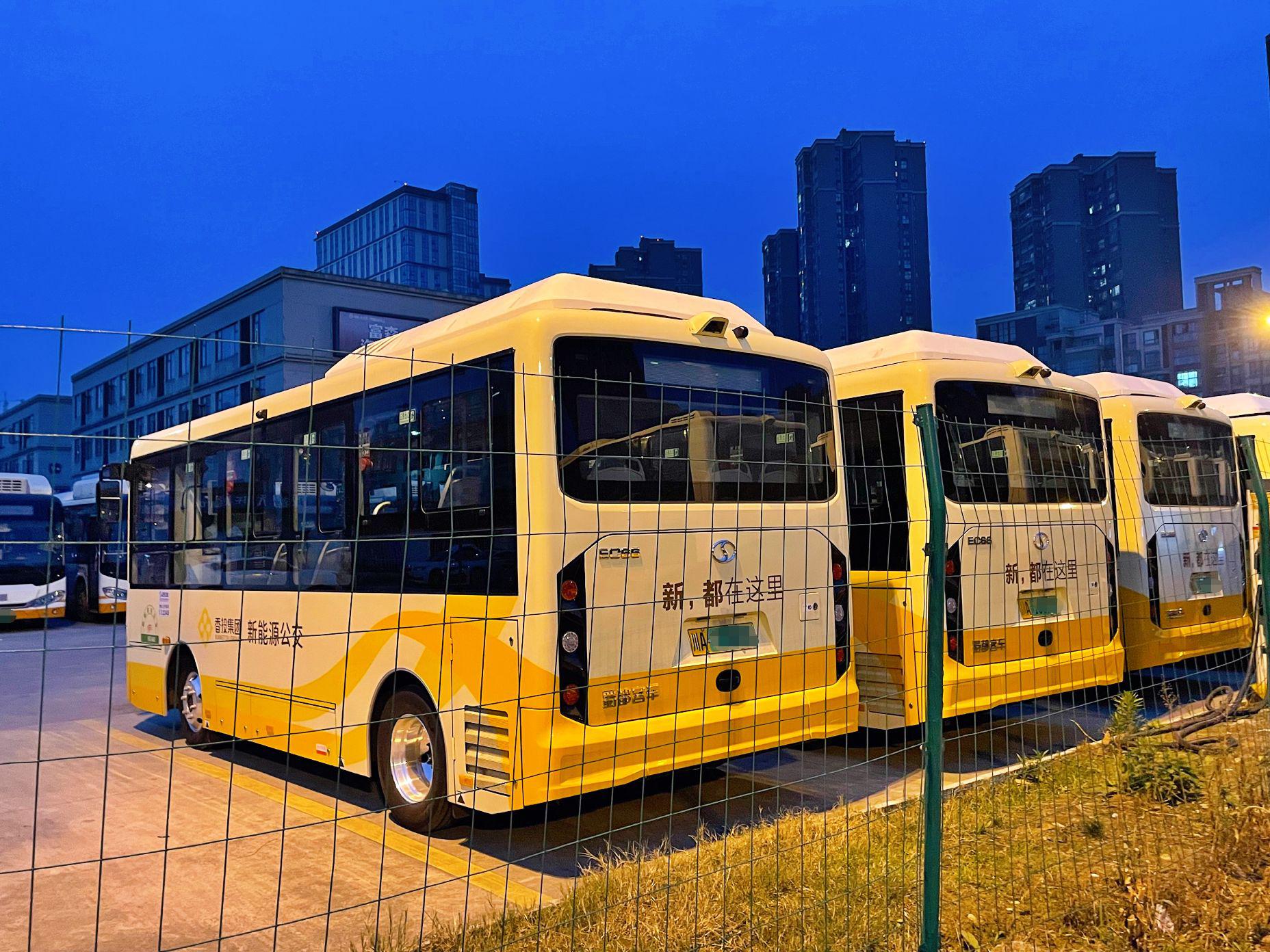 新都蓉桂公交新车,新都区购买蜀都新能源车