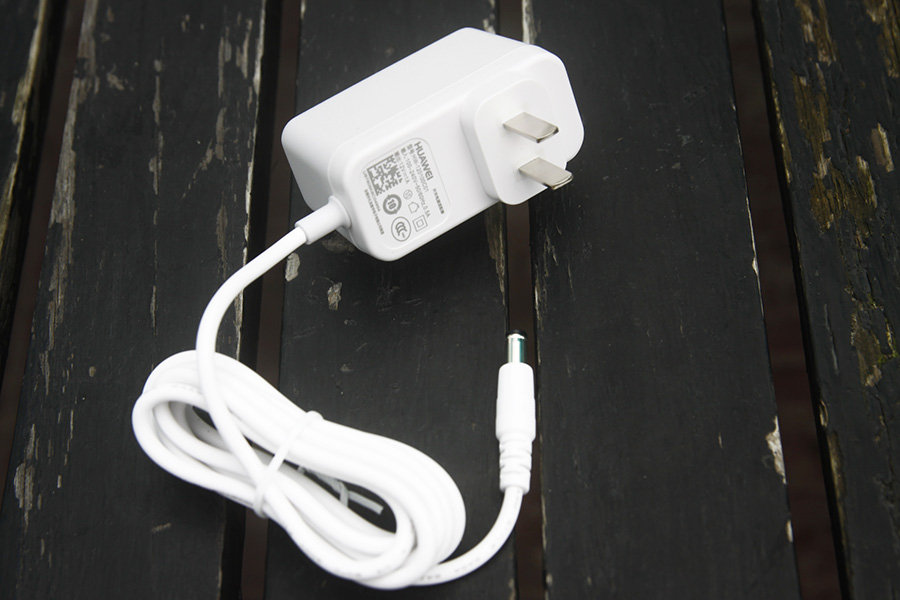 可充可插移动路由器,可移动无需插卡无线路由器