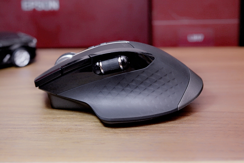 雷柏mt750是什么接口,雷柏mt750l鼠标更换电池教程