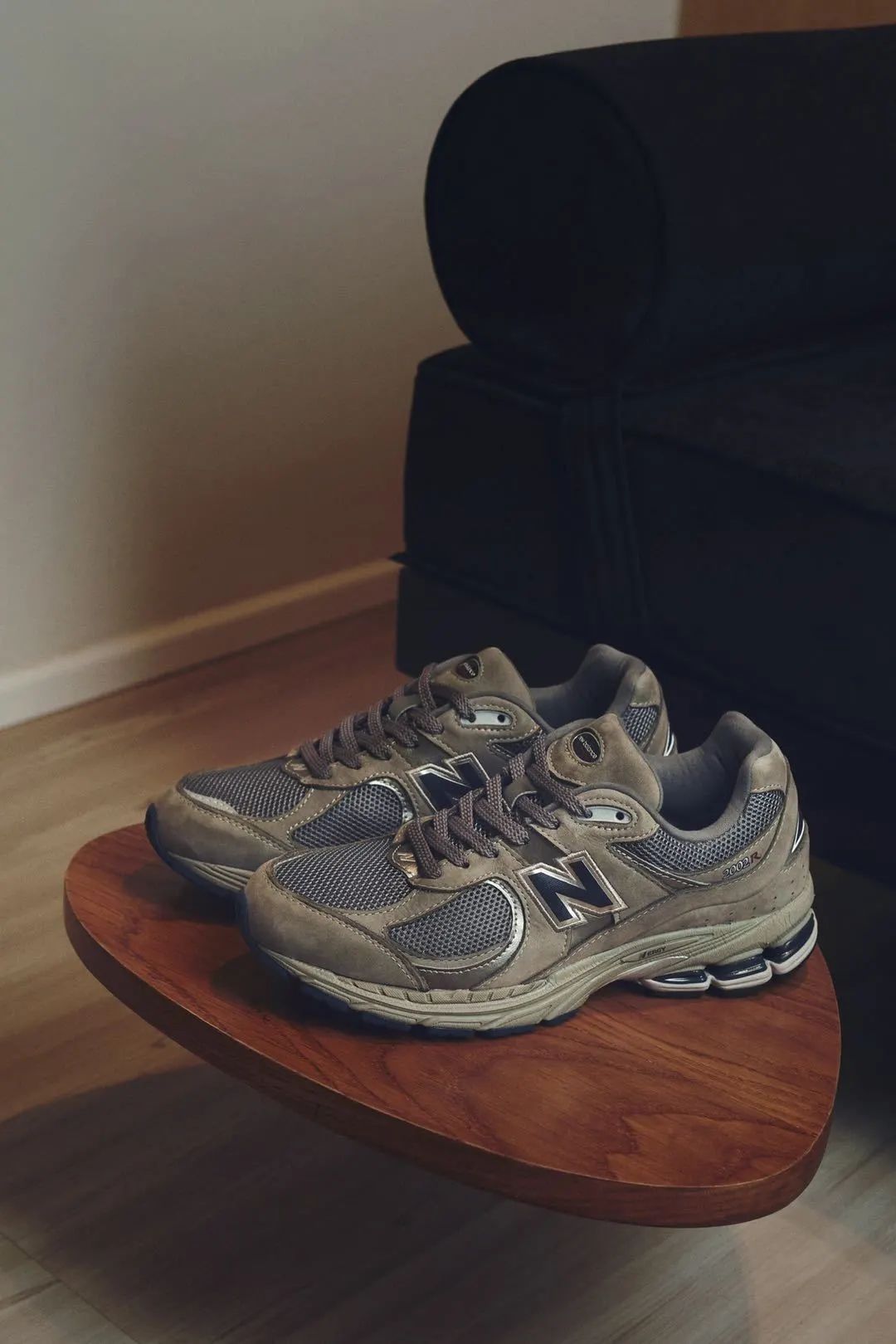 newbalance2002r麂皮复古蓝米白,好看的newbalance外套